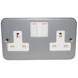 Scolmore Click Metal Clad 2 Gang Double Twin Switched Socket