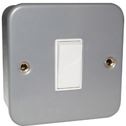 Scolmore Click Metal Clad 10A 1 Gang Single 2 Way Switch