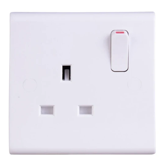 Deta Slimline 1 Gang 13A Switched Socket SP