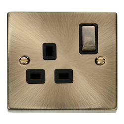 Click Deco Single 1G Plug Socket Antique Brass