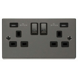 Click Deco Double 2G Plug Socket 13A 2x USB-A4.2A