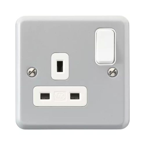 MK Metalclad 13 Amp Single Switched Socket 1G